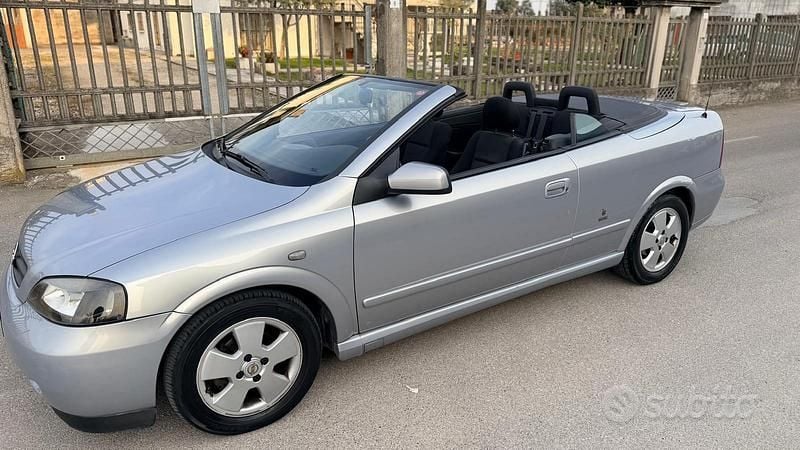 Usata Opel Astra Cabriolet 101 CV (74 kW) 2003 Cabrio