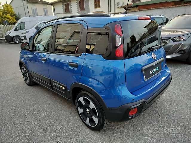 Käytetty Fiat Panda Cross Cross 69 HP (50 kW) 2025 Sininen Viistoperä