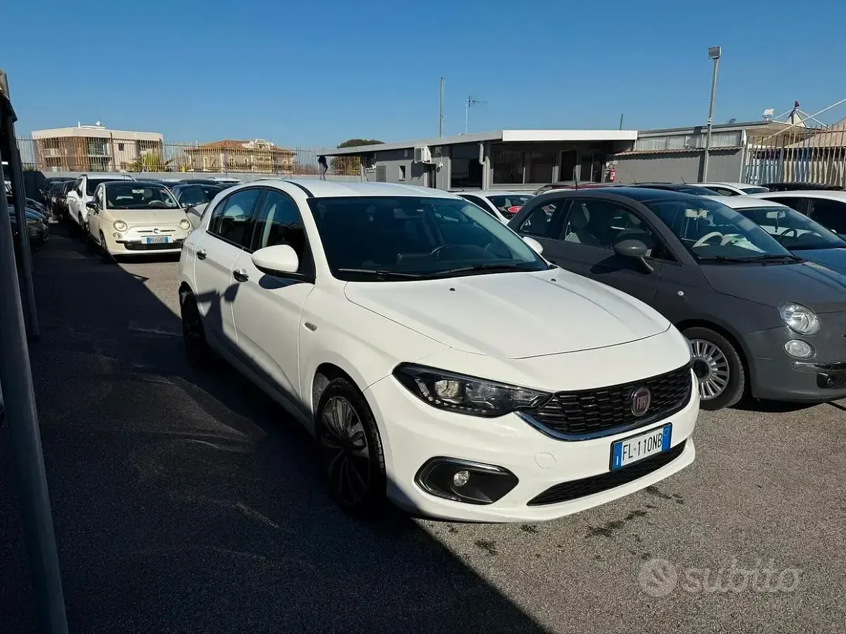 Usata Fiat Tipo Lounge 120 CV (88 kW) 2017 Bianco Berlina