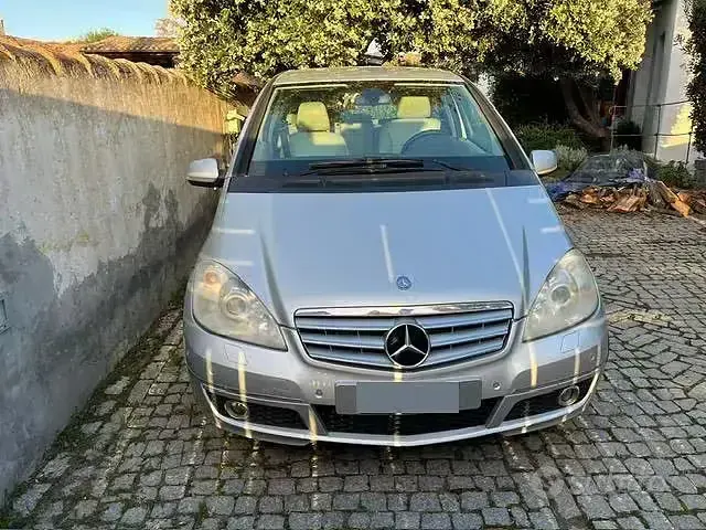 Usata Mercedes A200 193 CV (141 kW) 2010 Grigio Berlina
