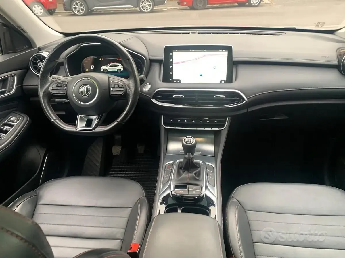 Usata MG HS Luxury 162 CV (119 kW) 2023 Nero SUV