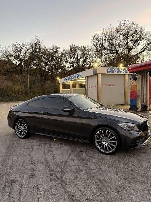 Usata Mercedes C220 Premium Plus 194 CV (142 kW) 2021 Coupé