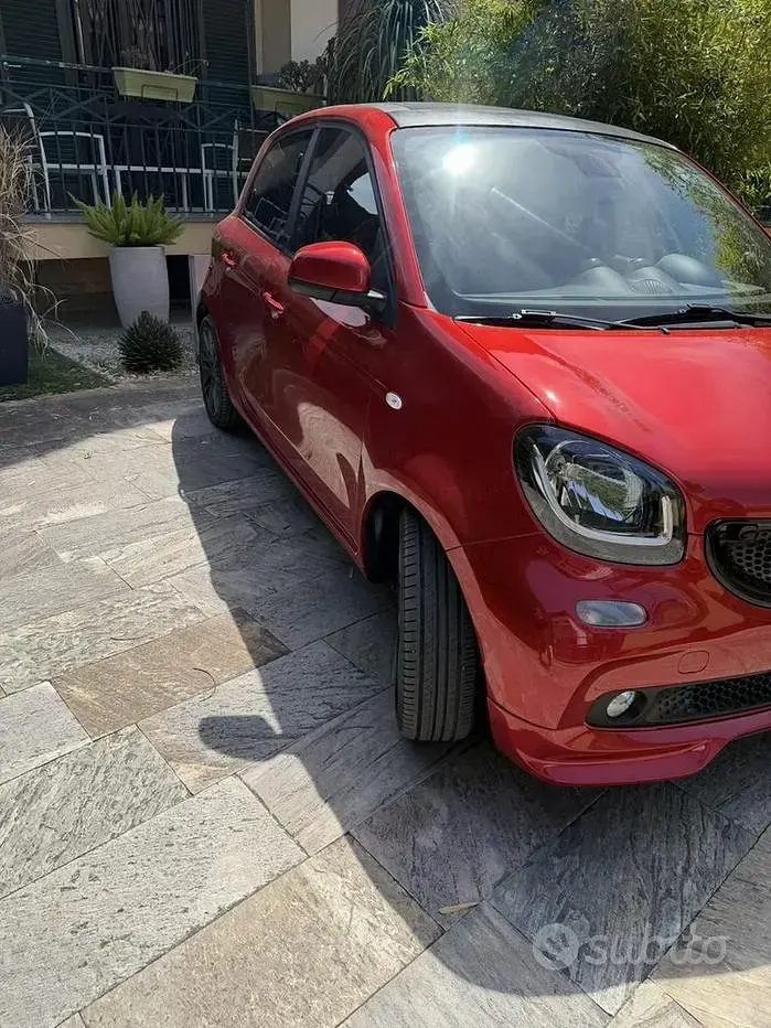 Usata Smart ForFour Brabus 90 CV (66 kW) 2019 Rosso Utilitaria
