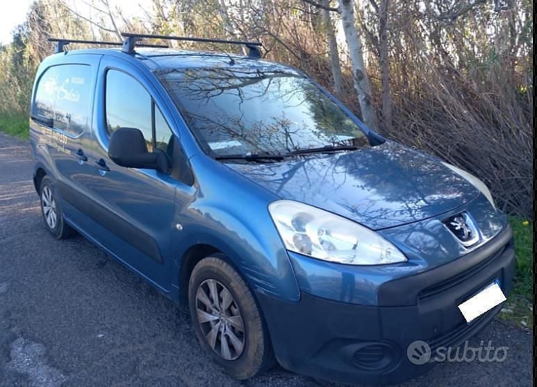 Usata Peugeot Partner 2008 Blu Monovolume