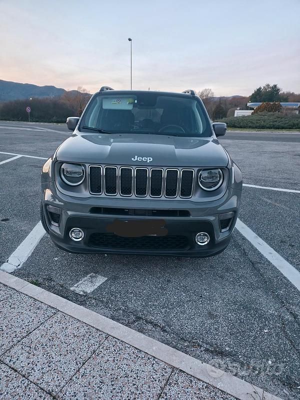Grigio Usata 2021 Jeep Renegade SUV | 20.900 € (Cara) - Immagine 1/4