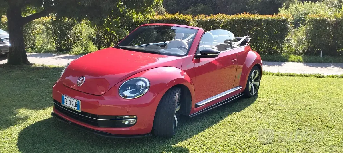 Usata VW Beetle 150 CV (110 kW) 2016 Rosso Utilitaria