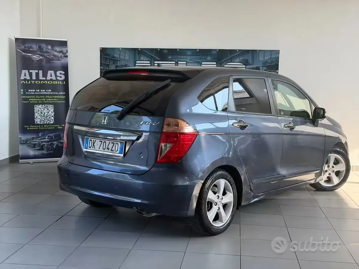 Usata Honda FR-V Executive 140 CV (102 kW) 2007 Grigio Monovolume