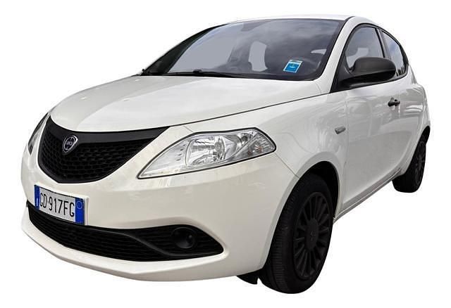 Usata Lancia Ypsilon S 69 CV (50 kW) 2020 Bianco(met.) Utilitaria
