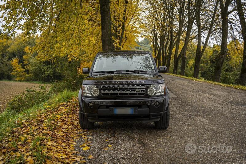 Usato 2011 Land Rover Discovery 4 3.0 Diesel 245 CV (9.900 €)