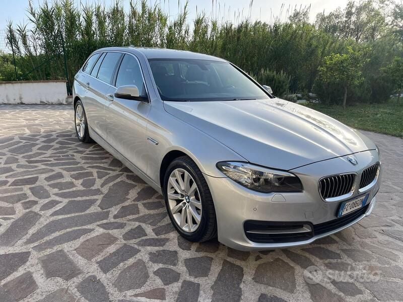Usata BMW 520 Efficient Dynamics 190 CV (139 kW) 2016 Grigio Station wagon