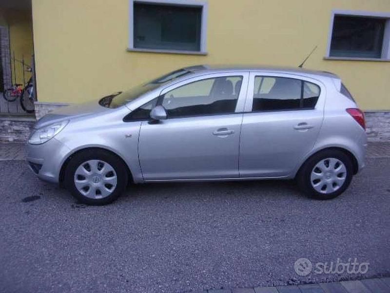 Usata Opel Corsa Club 80 CV (58 kW) 2008 Argento Berlina
