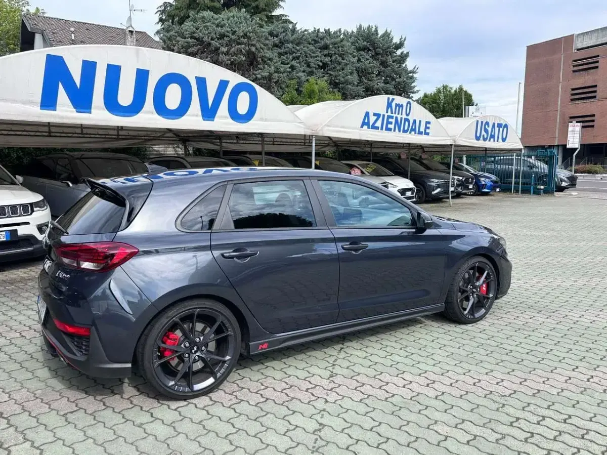 Usata Hyundai i30 N Performance 280 CV (205 kW) 2023 Grigio Berlina