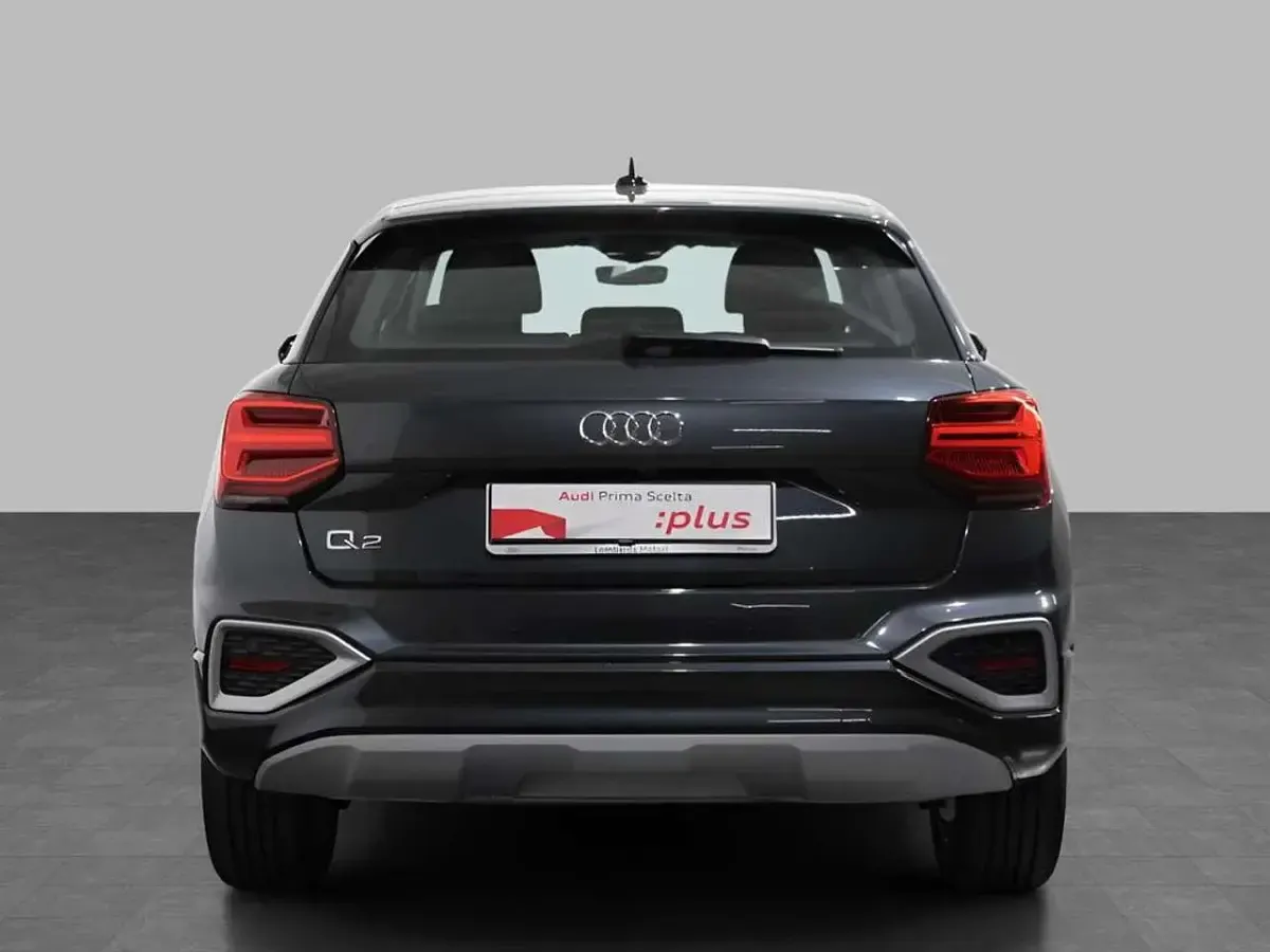 Usata Audi Q2 S-Line 150 CV (110 kW) 2023 Grigio daytona perlato SUV