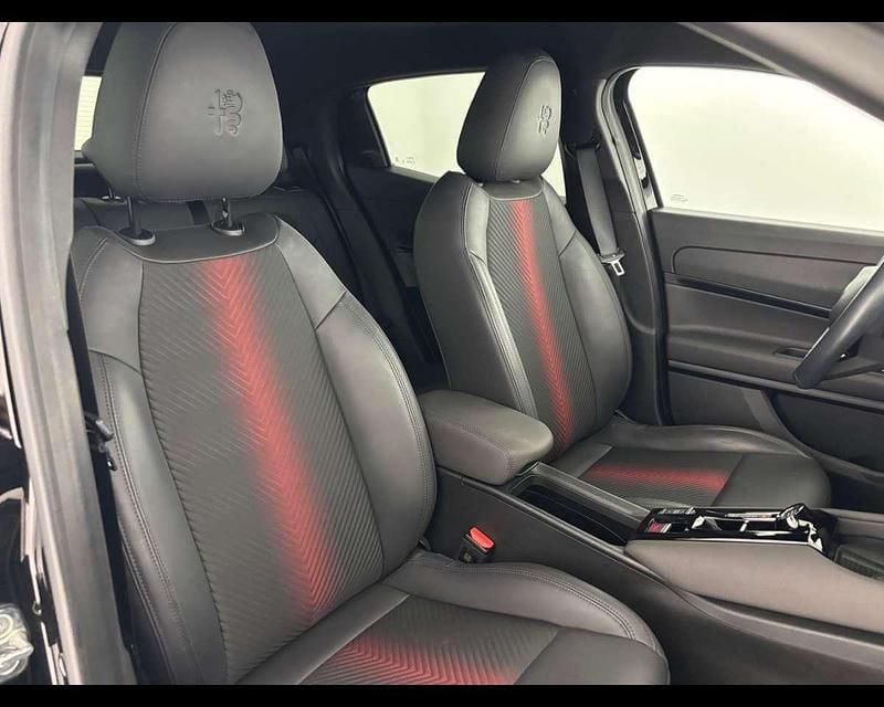 Usata Alfa Romeo Junior Edizione Speciale 136 CV (100 kW) 2024 Nero tortona SUV