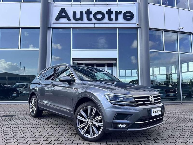 Grigio Usata 2020 VW Tiguan Allspace Advance SUV | 25.500 € (Buon prezzo) - Immagine 1/4