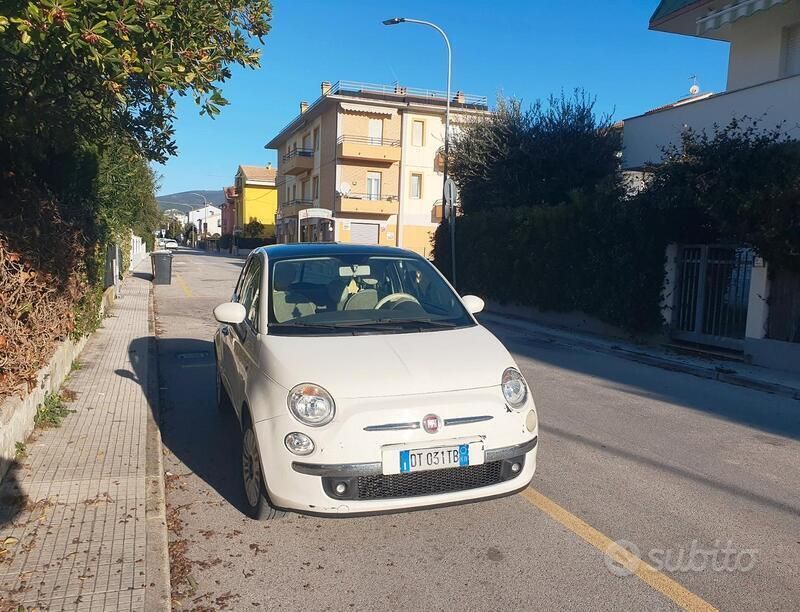 Bianco Usata 2009 Fiat 500 Due volumi | 2900 € - Immagine 1/4