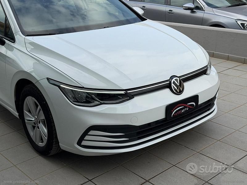 Usata VW Golf VII Life 115 CV (84 kW) 2021 Bianco Utilitaria