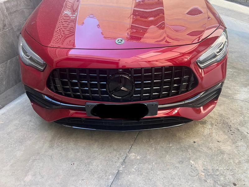 Rosso Usata 2020 Mercedes GLA180 SUV | 30.000 € (Buon prezzo) - Immagine 1/4