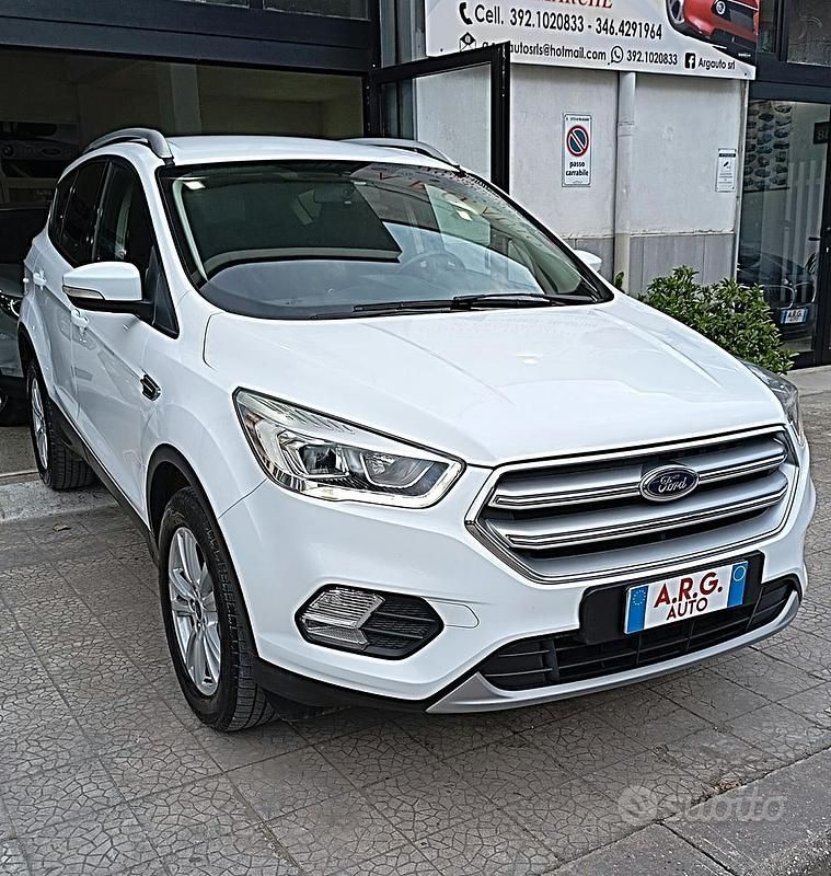 Usata Ford Kuga Titanium 120 CV (88 kW) 2018 Bianco SUV
