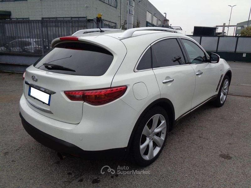 Usata Infiniti Fx30 Premium 238 CV (175 kW) 2010 Bianco SUV