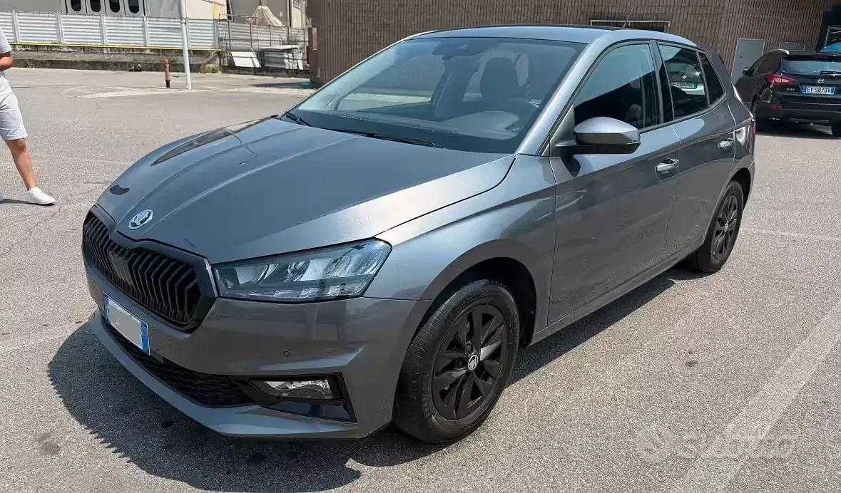 Usata Skoda Fabia 80 CV (58 kW) 2024 Grigio Utilitaria