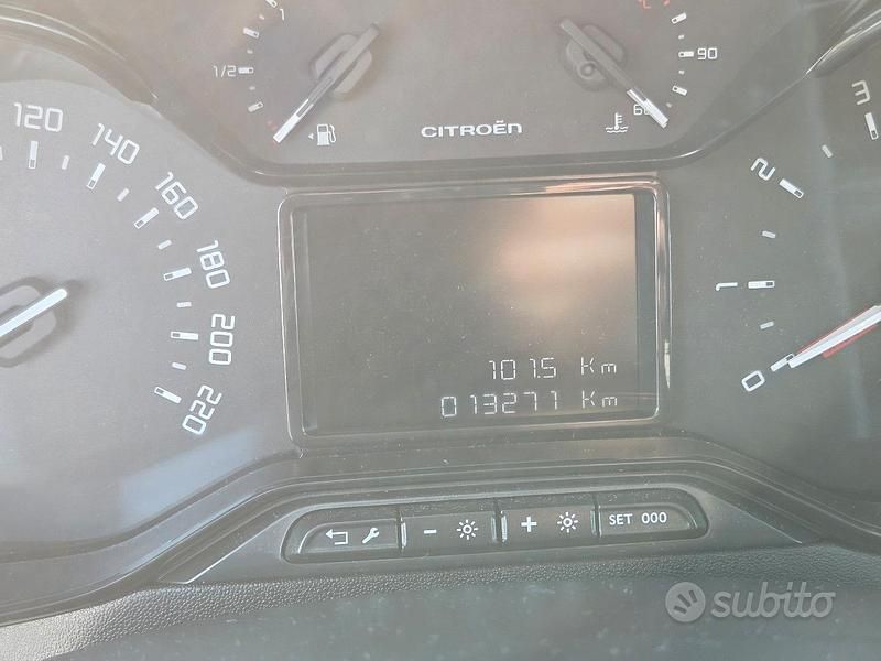 Usata Citroën C3 110 CV (80 kW) 2024 Grigio Berlina