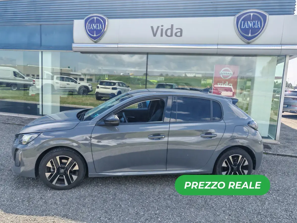 Usata Peugeot 208 101 CV (74 kW) 2025 Utilitaria