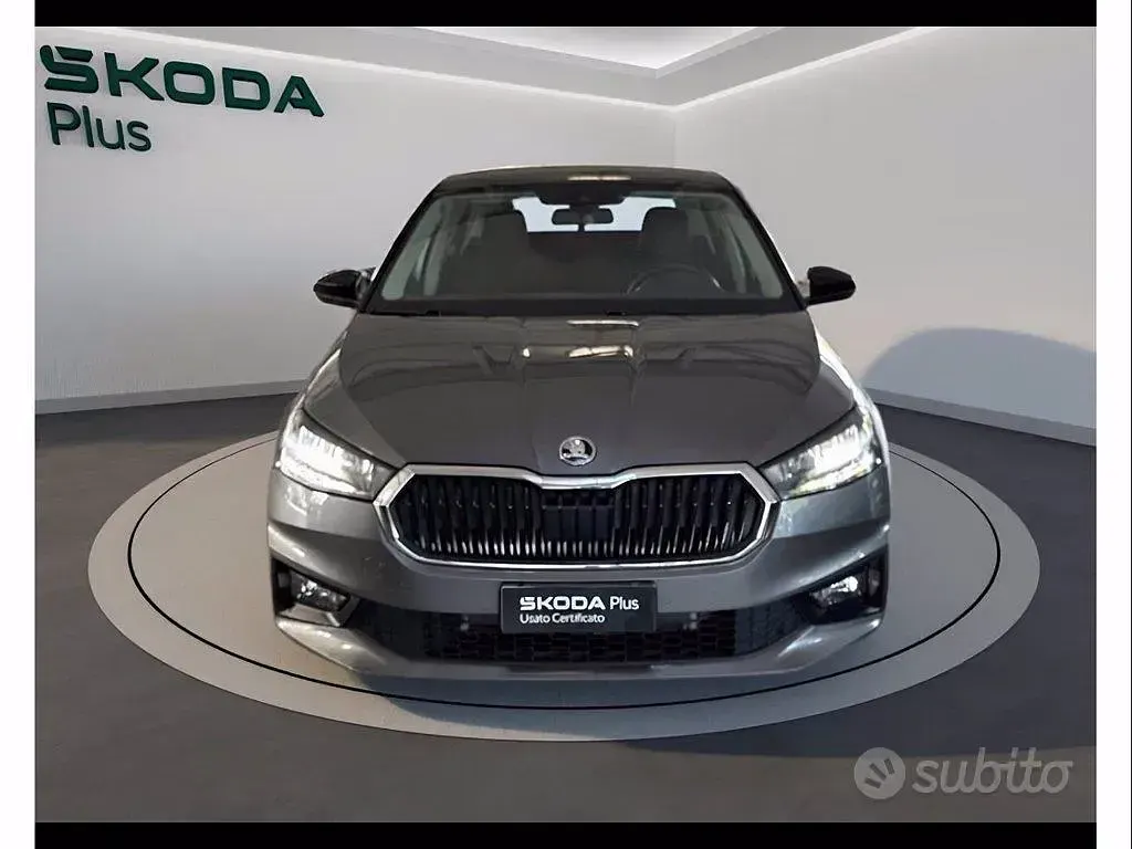Käytetty Skoda Fabia Style 95 HP (69 kW) 2023 Harmaa Viistoperä