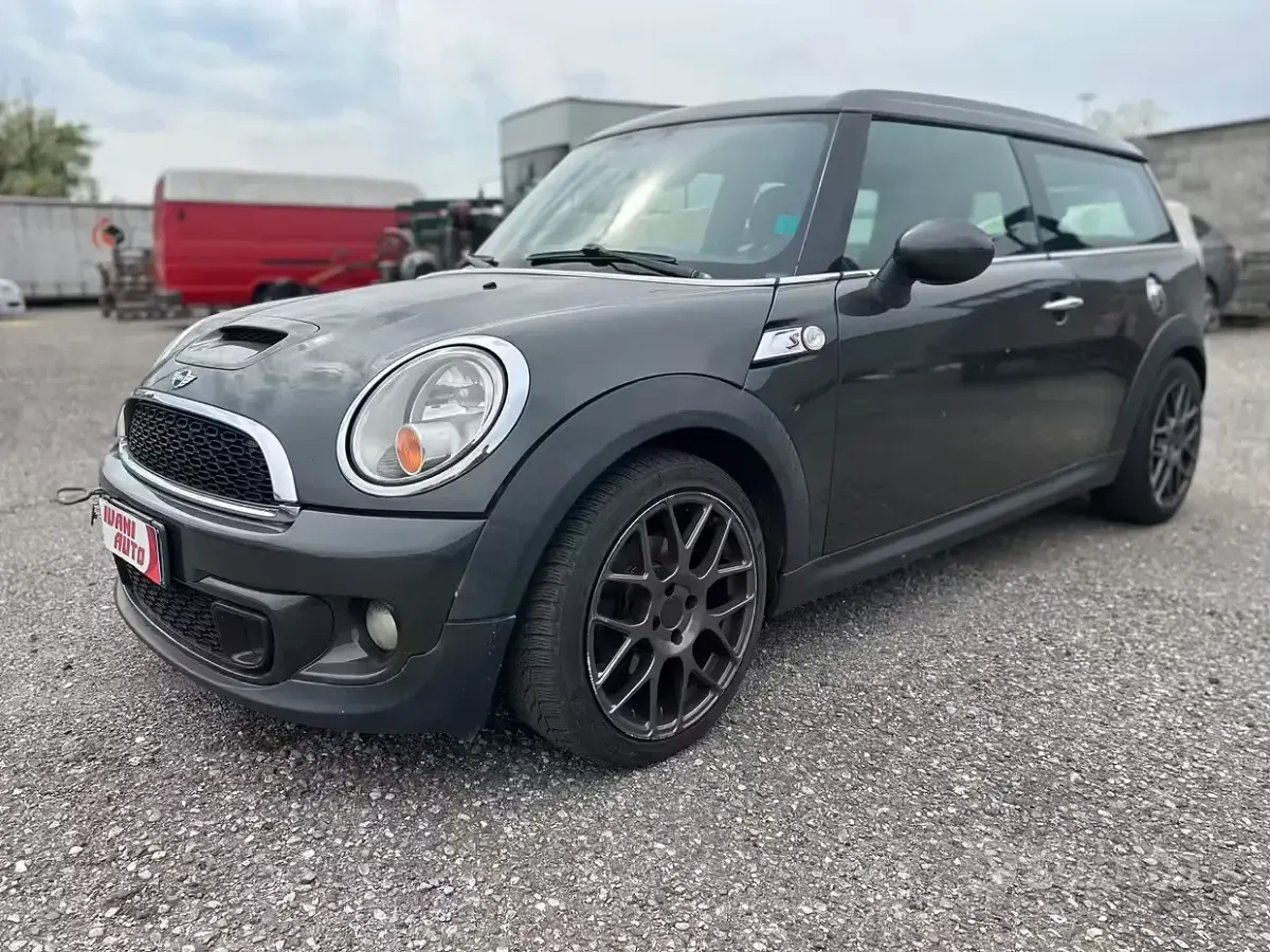 Usata Mini Cooper SD Clubman 143 CV (105 kW) 2011 Nero Station wagon