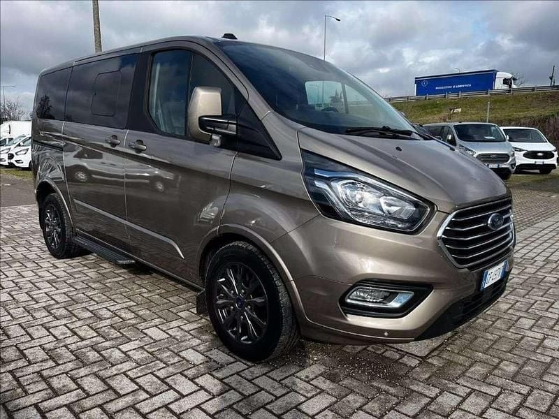 Oro metallizzato Usata 2021 Ford Tourneo Custom Titanium Furgone | 29.900 € (Buon prezzo) - Immagine 1/4