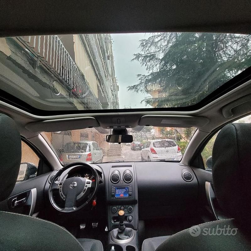 Grigio Usata 2011 Nissan Qashqai N-TEC SUV | 6000 € (Buon prezzo) - Immagine 1/4