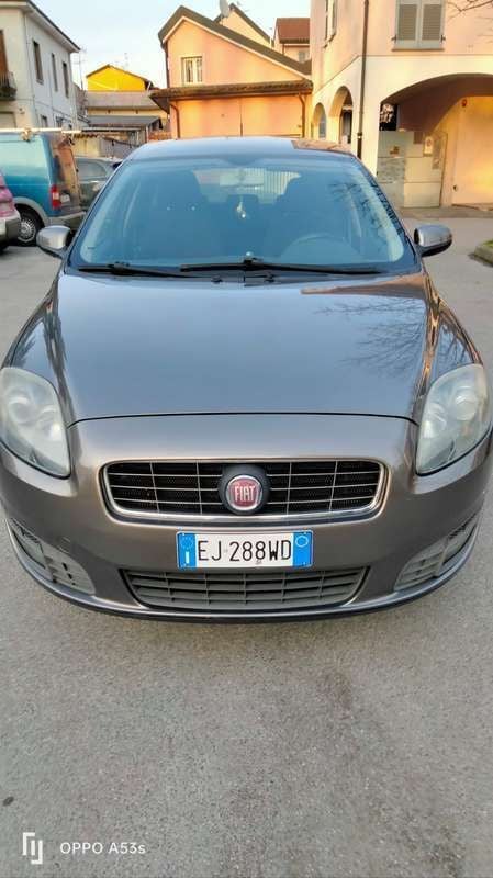 Usata 2011 Fiat Croma Dynamic Tre volumi | 2700 € (Buon prezzo) - Immagine 1/4