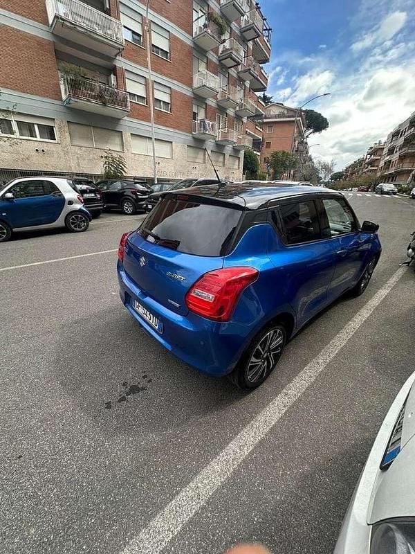 Usata Suzuki Swift 83 CV (61 kW) 2021 Blu/azzurro Utilitaria