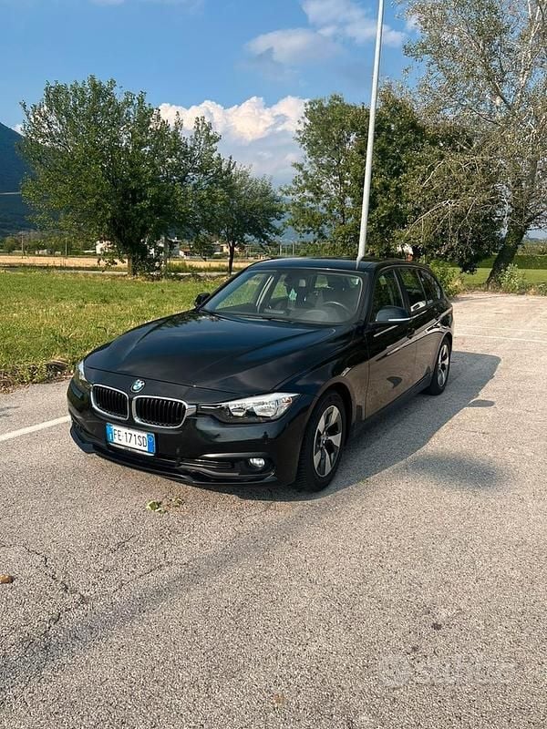 Usata BMW 320 190 CV (139 kW) 2016 Nero Berlina