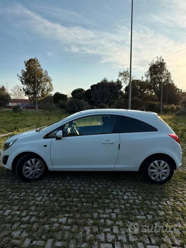Usata Opel Corsa 90 CV (66 kW) 2015 Bianco Utilitaria