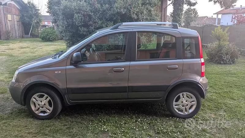 Usata Fiat Panda Climbing 2009 Grigio Utilitaria