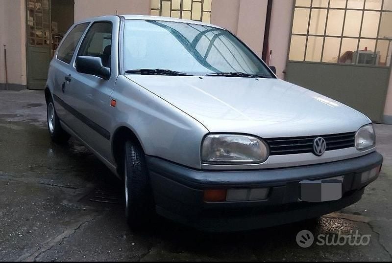 Usata VW Golf III 60 CV (44 kW) 1991 Grigio Utilitaria