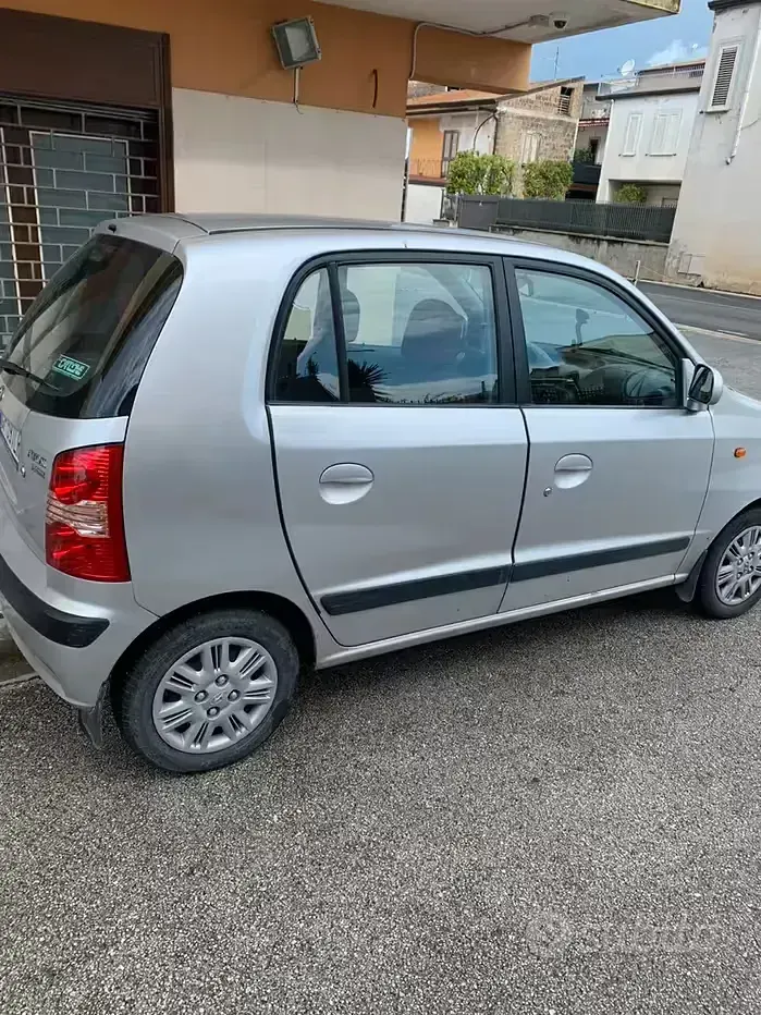 Usata Hyundai Atos 63 CV (46 kW) 2005 Grigio Utilitaria