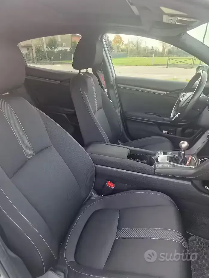 Usata Honda Civic 182 CV (133 kW) 2017 Grigio Berlina