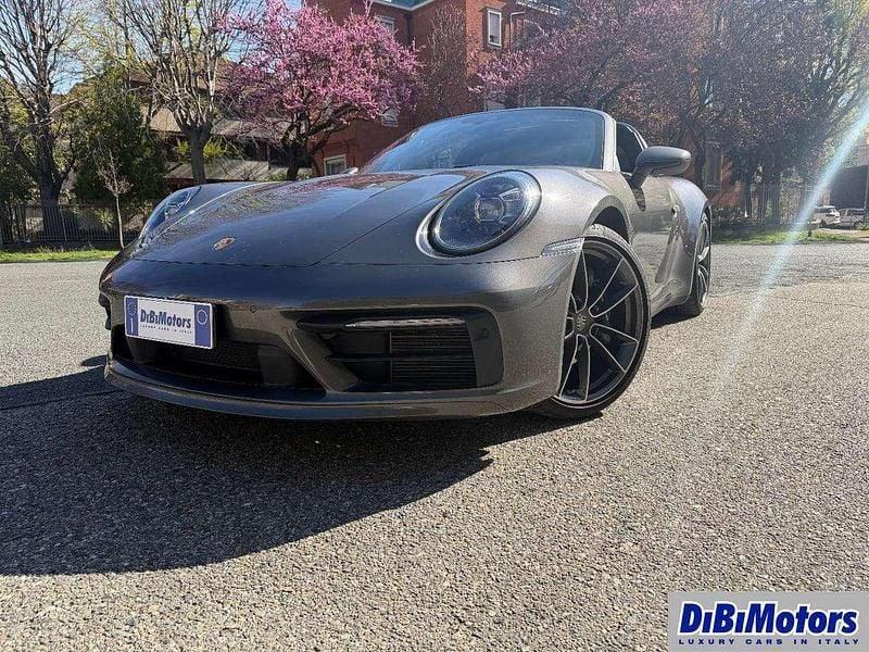 Usata Porsche 911 Targa 4 385 CV (283 kW) 2023 Grigio scuro Cabrio