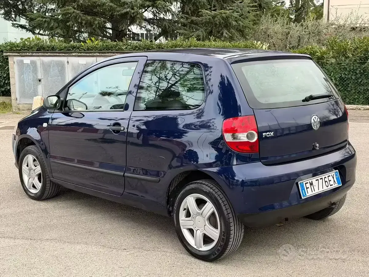 Usata VW Fox 54 CV (39 kW) 2007 Blu Utilitaria