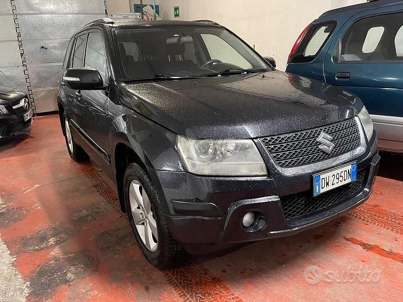 Usata Suzuki Grand Vitara 140 CV (102 kW) 2009 Nero SUV