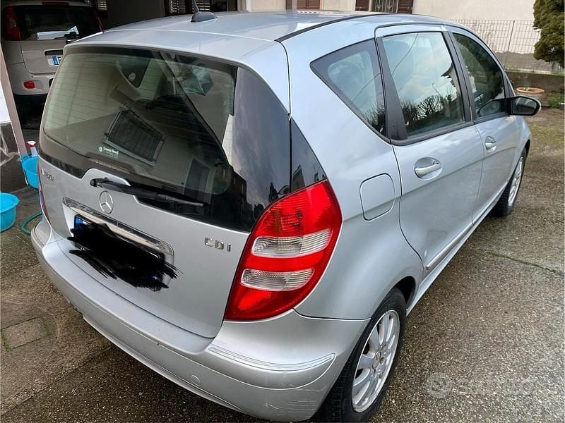 Usata Mercedes A180 109 CV (80 kW) 2006 Grigio Utilitaria