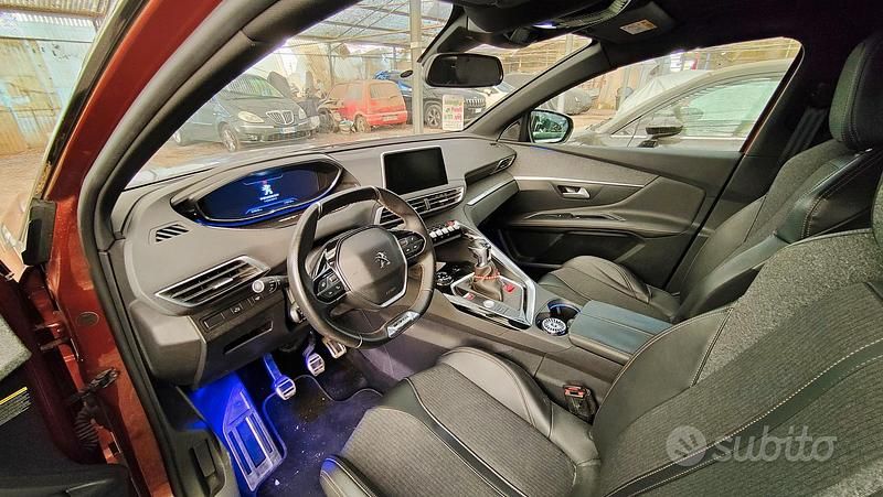 Usata Peugeot 3008 GT-line 120 CV (88 kW) 2017 Bronzo SUV