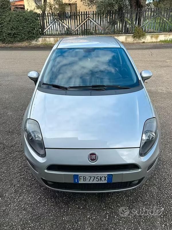 Usata Fiat Punto Evo Dynamic 86 CV (63 kW) 2015 Grigio Utilitaria