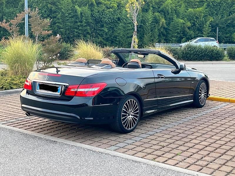 Usata Mercedes E220 2013 Nero Cabrio