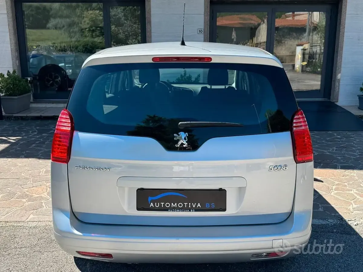 Usata Peugeot 5008 Premium 109 CV (80 kW) 2010 Grigio Monovolume