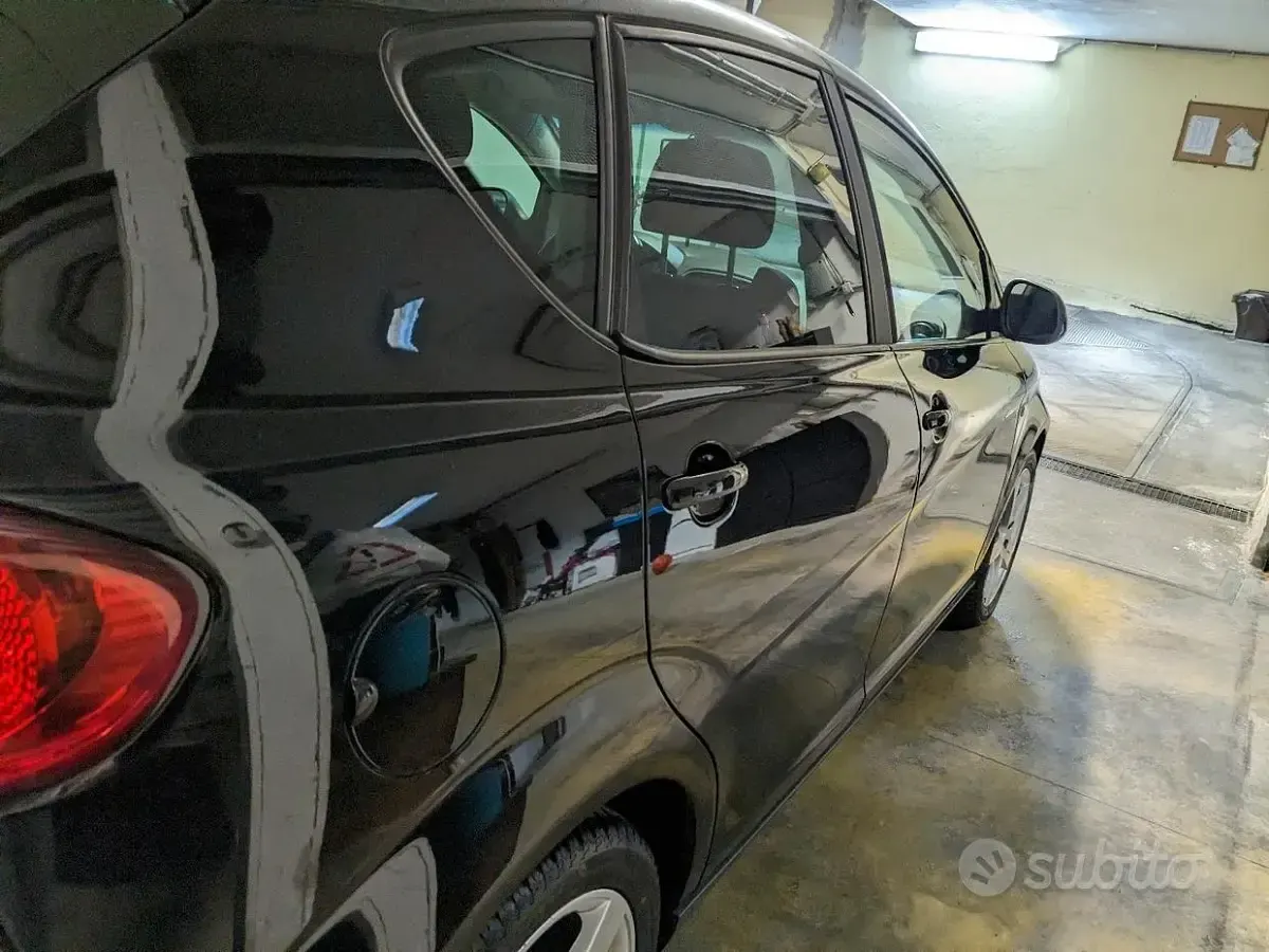 Usata Seat Altea Style 105 CV (77 kW) 2011 Nero Monovolume