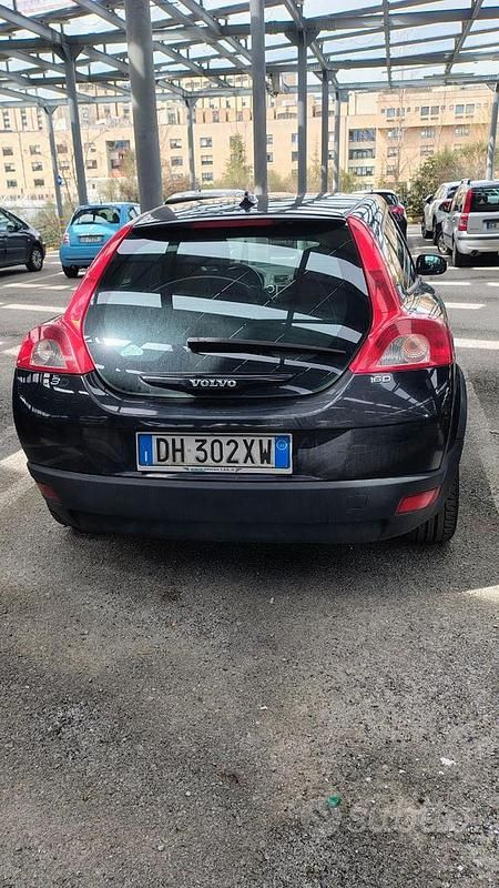Usata Volvo C30 110 CV (80 kW) 2006 Nero Utilitaria