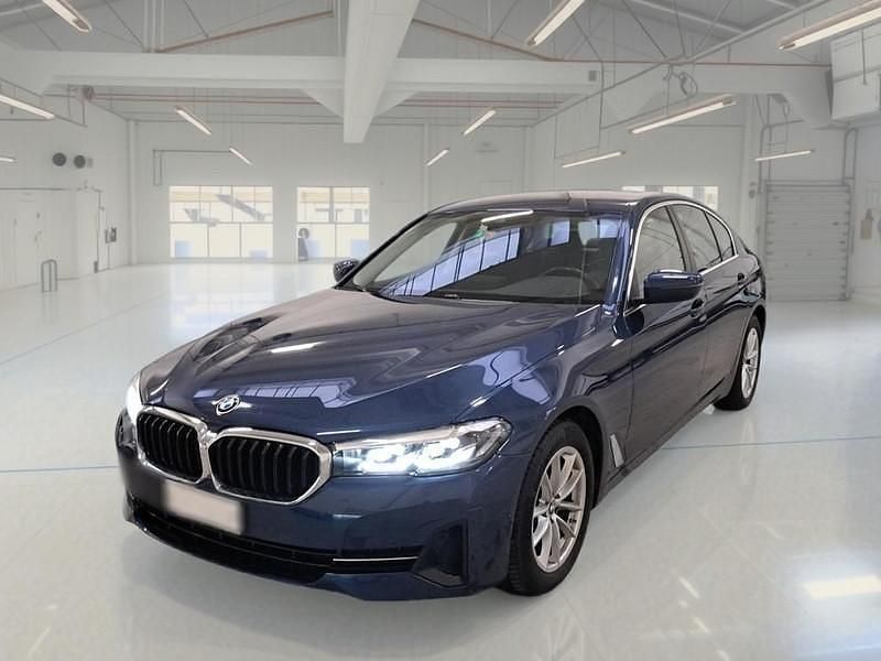 Blu Usata 2021 BMW 518 Berlina | 24.400 € (Buon prezzo) - Immagine 1/4